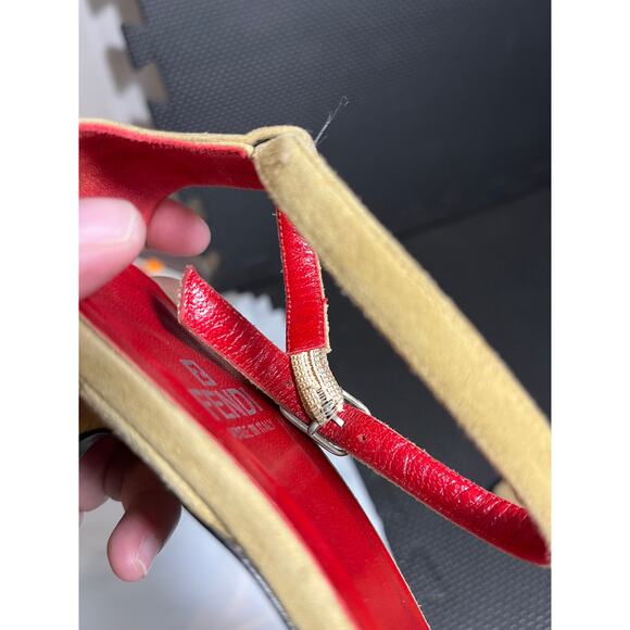 RARE Vintage Fendi Beaded Suede Camel Trophy Pointed Toe Heels Made In Italy 9 - Picture 13 of 13